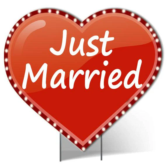 Giant 'Just Married' Lighted Heart Yard Sign - Image 2